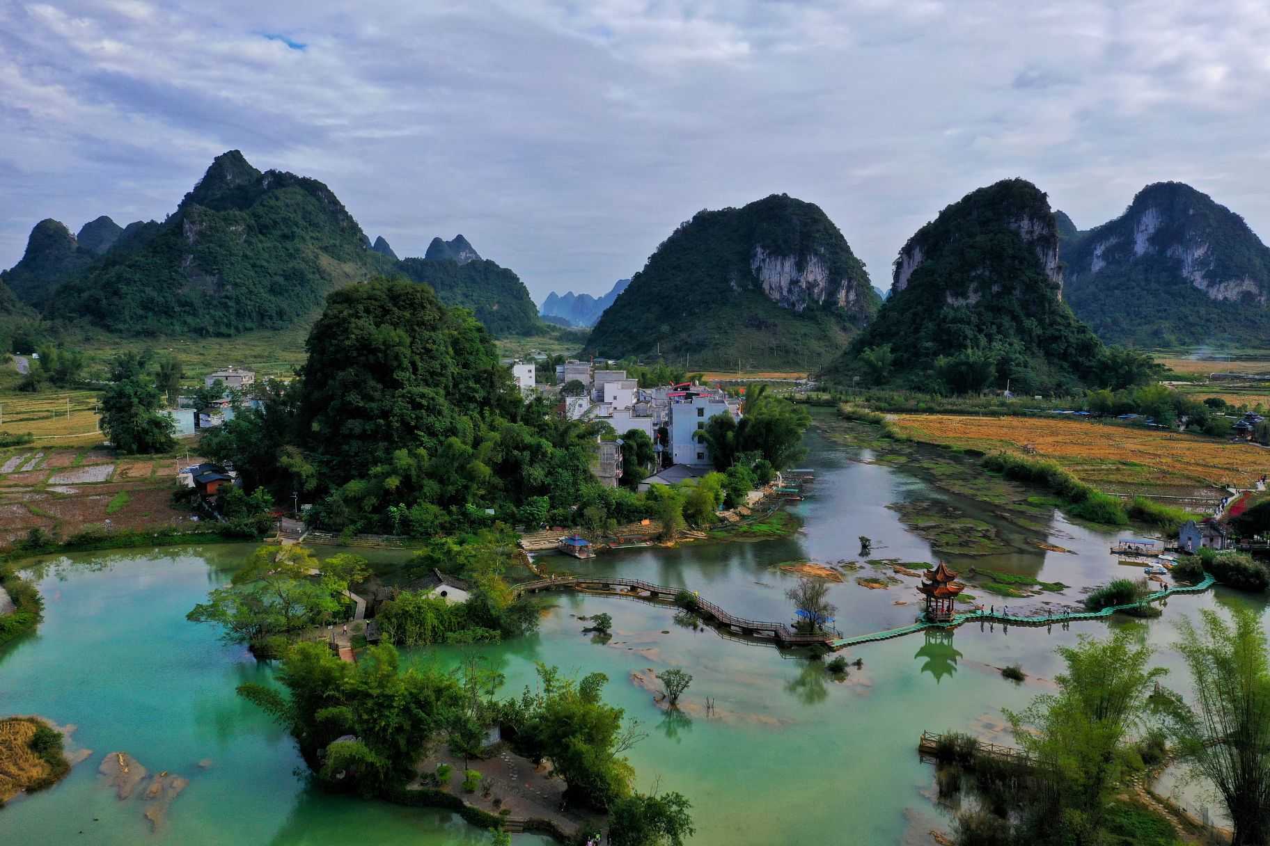 三大名泉之鹅泉，一石激起三层浪